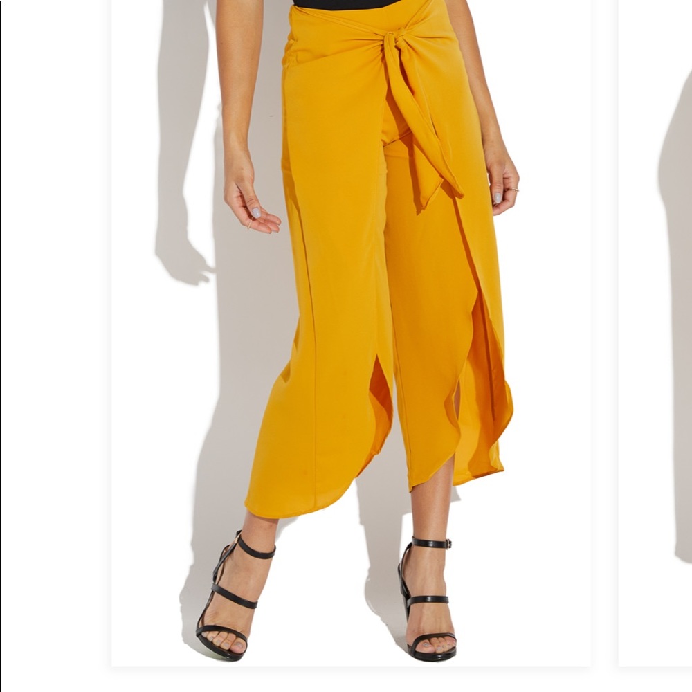 Palazzo pants. Size Medium